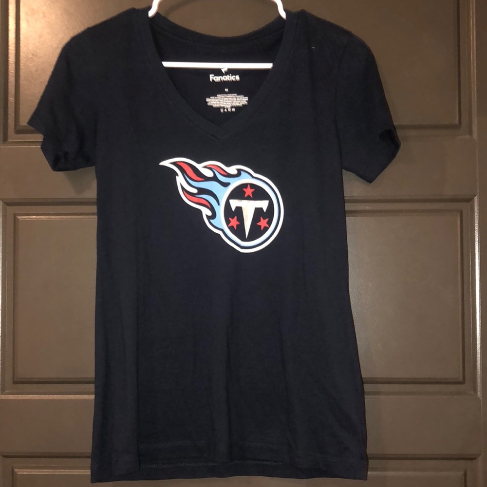 Like new Tennessee Titans Womens Short Sleeve V-neck